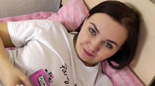 Thick Russian Babe Gives Another Sloppy Blowjob... Only For 2000 Bucks!