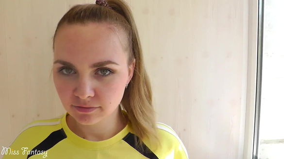 Curvy Russian Babe Invited Neighbor Trainer For A Private Home Workout!