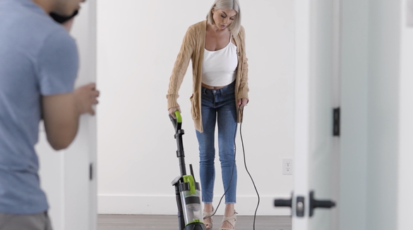 My Horny Mature Stepmom Clearly Wants Hard Sex!