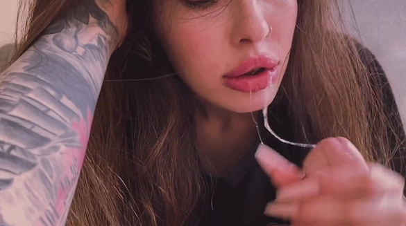 My Girlfriend Gives The Best Sloppy Blowjob Ever