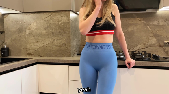 I'm Secretly Fucking The Neighbor While My Boyfriend's Away!