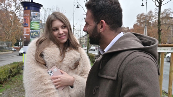She Seduced The Waiter And Got Anal Fucked Hard!