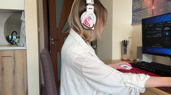 Shy Gamer Girl Blushes And Gets Wet During Live Stream