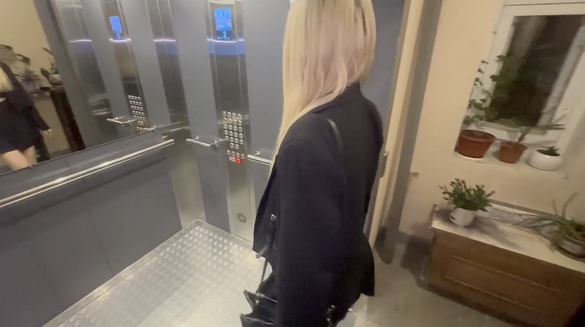 Stuck In Elevator With Friends Girl And Fucked Her Tight Ass