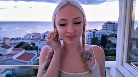 Hot Beautiful Blonde Gives Herself Fully To Her Obsessed Fan